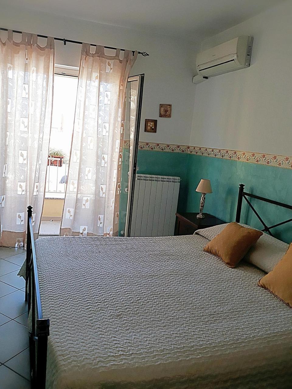 Bed And Breakfast Gigi Furci Siculo Bagian luar foto